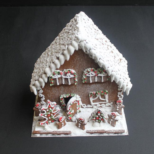 Christmas Showstopper Gingerbread House